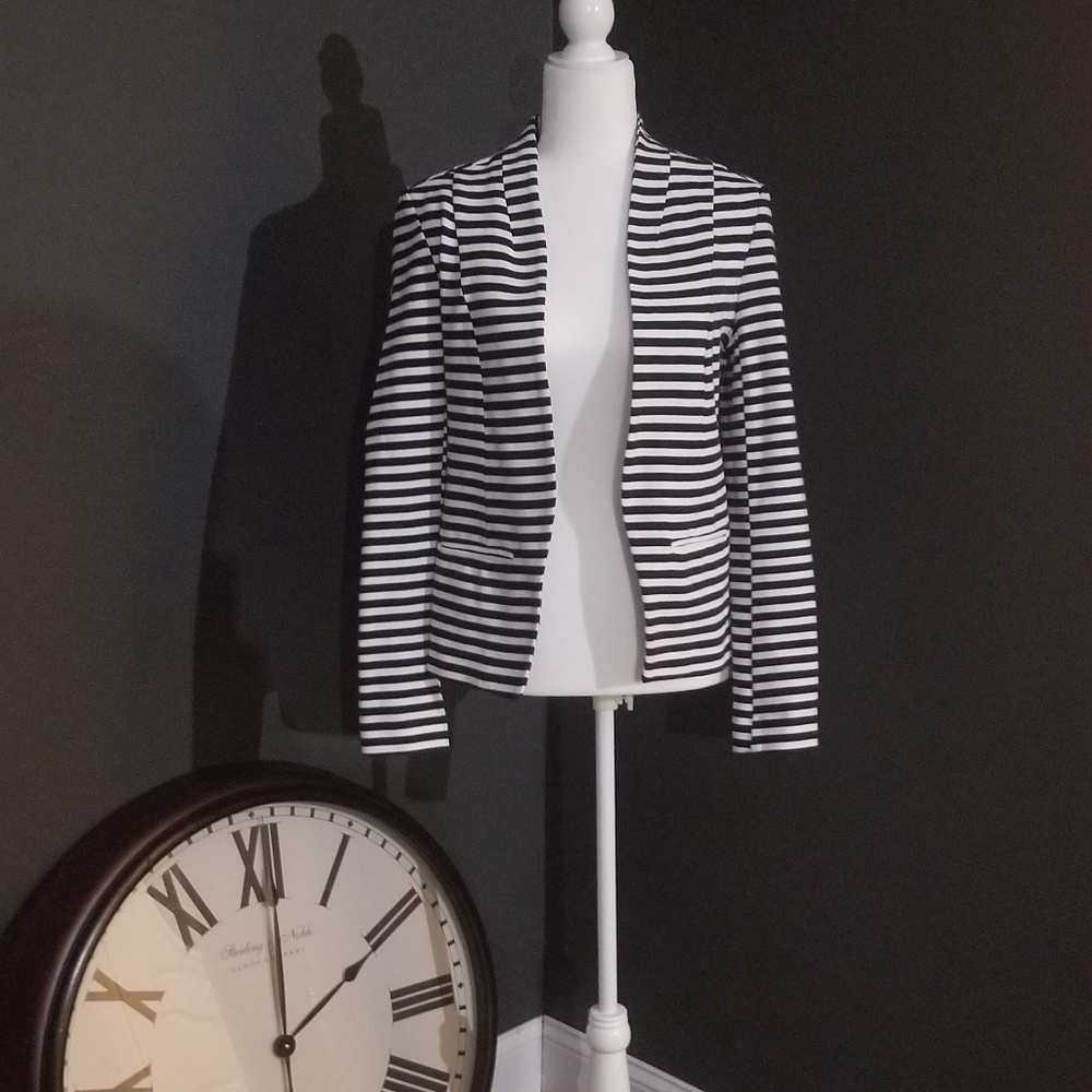 Blue/White Stripe Collarless blazer